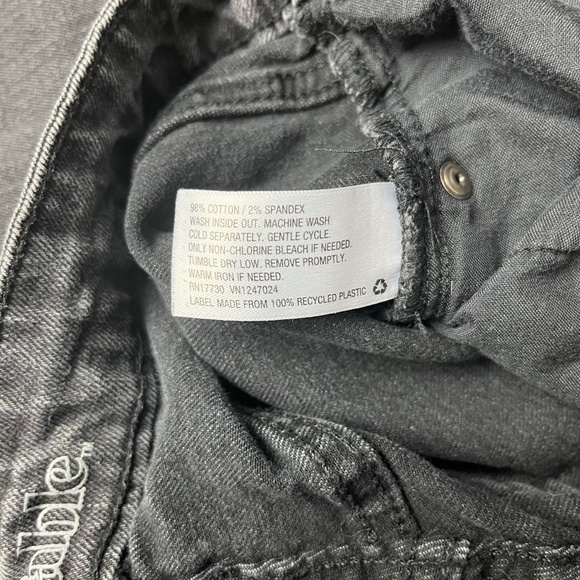 Wild Fable Distressed Black Jeans Pants Denim ((size 2)) - Picture 9 of 9